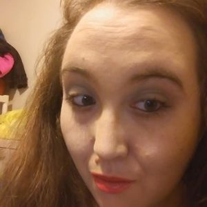 Meet your Posher, Selena